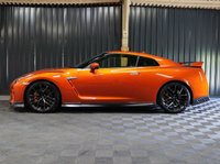 USED 2019 69 NISSAN GT-R 3.8 PRESTIGE 2d 562 BHP AMAZING LOW MILEAGE CAR, GRET HISTORY SUPPLIED WITH 12 MONTH WARRANTY.  COMPLETELY STANDARD CAR, GREAT FINANCE AND PART EXCHANGE DEALS, UK NATIONAL DELIVERY AVAILABLE.