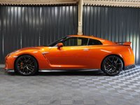 USED 2019 69 NISSAN GT-R 3.8 PRESTIGE 2d 562 BHP AMAZING LOW MILEAGE CAR, GRET HISTORY SUPPLIED WITH 12 MONTH WARRANTY.  COMPLETELY STANDARD CAR, GREAT FINANCE AND PART EXCHANGE DEALS, UK NATIONAL DELIVERY AVAILABLE.