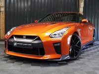 USED 2019 69 NISSAN GT-R 3.8 PRESTIGE 2d 562 BHP AMAZING LOW MILEAGE CAR, GRET HISTORY SUPPLIED WITH 12 MONTH WARRANTY.  COMPLETELY STANDARD CAR, GREAT FINANCE AND PART EXCHANGE DEALS, UK NATIONAL DELIVERY AVAILABLE.