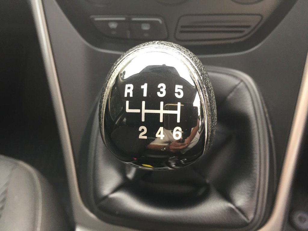 USED 2013 62 FORD KUGA 2.0 ZETEC TDCI 5d 138 BHP DAB BLUE TOOTH PHONE