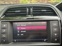 USED 2018 18 JAGUAR XE 2.0 PORTFOLIO INGENIUM AWD 4d 247 BHP 