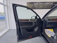 USED 2015 65 VOLKSWAGEN TOUAREG 3.0 V6 SE TDI BLUEMOTION TECHNOLOGY 5d 202 BHP SATNAV HEATED SEATS BLUETOOTH