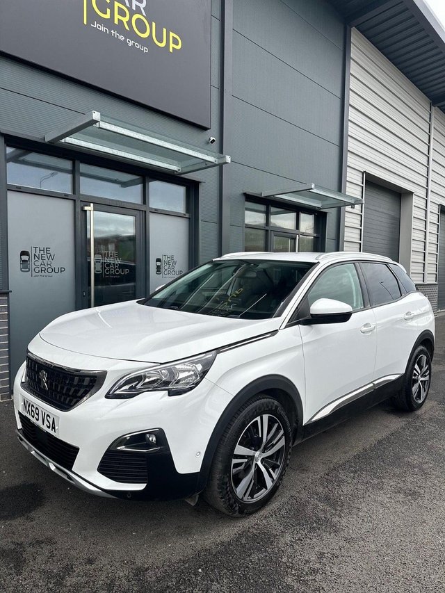 2019 69 Peugeot 3008 1.2 PURETECH S/S ALLURE 5d 129 BHP