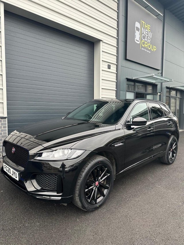 2020 20 Jaguar F-Pace 2.0 CHEQUERED FLAG AWD 5d 178 BHP