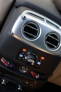 USED 2014 64 ROLLS-ROYCE GHOST 6.6 V12 4d 564 BHP 2 YEAR WARRANTY