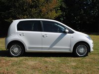 USED 2013 63 VOLKSWAGEN UP 1.0 HIGH UP 5d 74 BHP www.suffolkcarcentre.co.uk - Located at Ilketshall