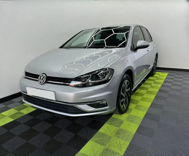 View our VOLKSWAGEN GOLF