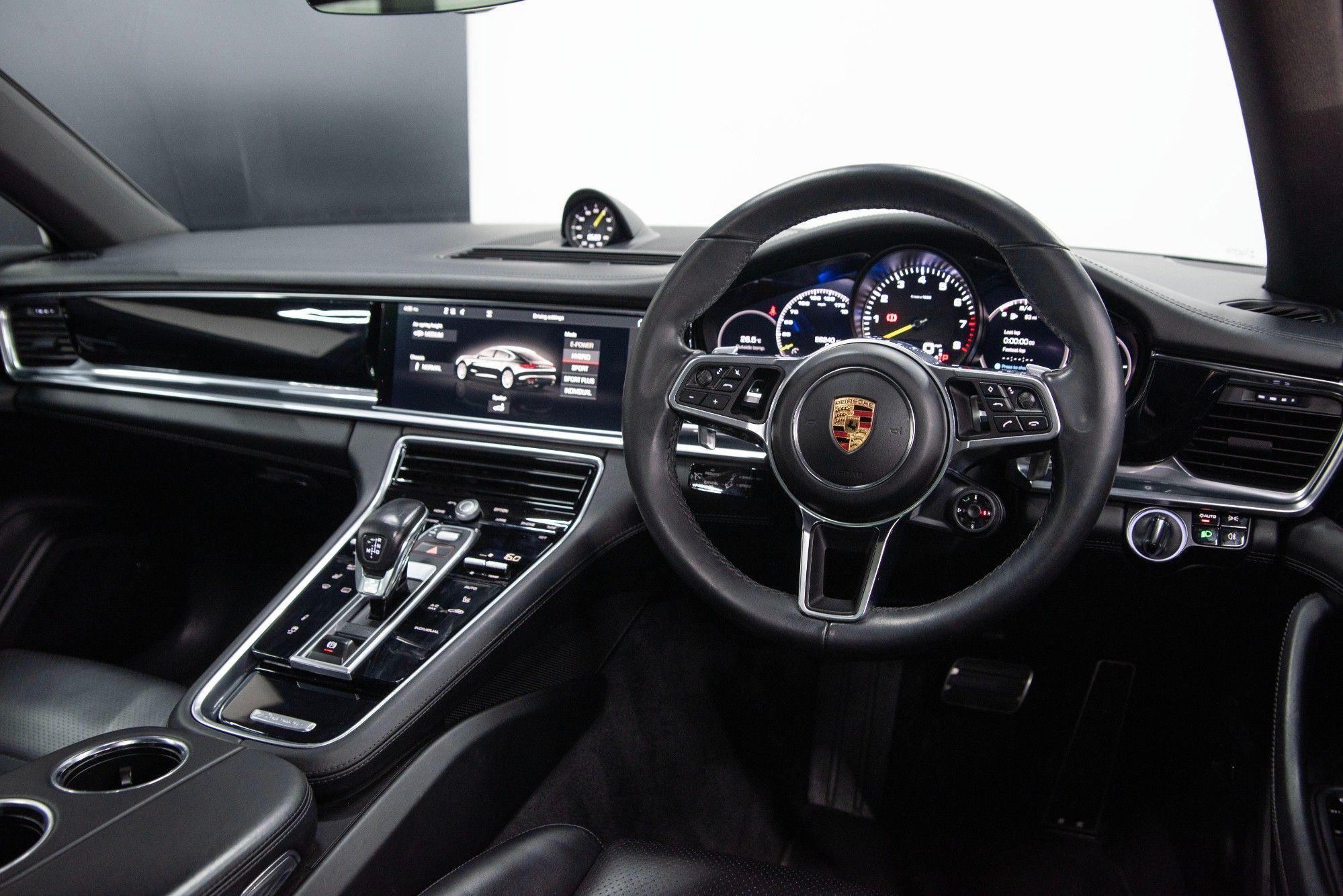 USED 2018 18 PORSCHE PANAMERA 2.9 4 E-HYBRID 