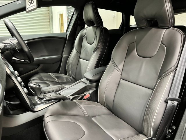 View our VOLVO V40