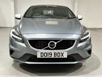USED 2019 19 VOLVO V40 1.5 T3 R-DESIGN EDITION 5d 151 BHP 18" ALLOYS+REAR CAMERA+SAT NAV
