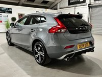 USED 2019 19 VOLVO V40 1.5 T3 R-DESIGN EDITION 5d 151 BHP 18" ALLOYS+REAR CAMERA+SAT NAV