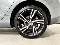 USED 2019 19 VOLVO V40 1.5 T3 R-DESIGN EDITION 5d 151 BHP 18" ALLOYS+REAR CAMERA+SAT NAV