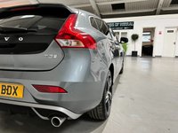 USED 2019 19 VOLVO V40 1.5 T3 R-DESIGN EDITION 5d 151 BHP 18" ALLOYS+REAR CAMERA+SAT NAV