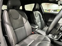 USED 2019 19 VOLVO V40 1.5 T3 R-DESIGN EDITION 5d 151 BHP 18" ALLOYS+REAR CAMERA+SAT NAV