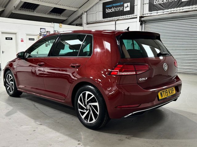 View our VOLKSWAGEN GOLF