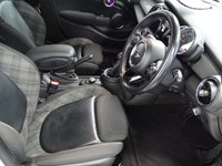 USED 2015 65 MINI HATCH COOPER 1.5 COOPER 5d 134 BHP CHILLI PACK DAB CRUISE PARK SENSORS OVER &pound;5900 OF EXTRAS
