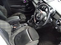 USED 2015 65 MINI HATCH COOPER 1.5 COOPER 5d 134 BHP CHILLI PACK DAB CRUISE PARK SENSORS OVER &pound;5900 OF EXTRAS