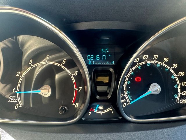 2015 FORD FIESTA - Photo 12