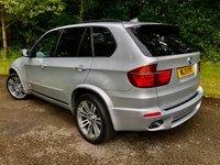 USED 2011 11 BMW X5 3.0 XDRIVE40D M SPORT 5d AUTO 302 BHP STUNNING CONDITION  AND SERVICE HISTORY // MASSIVE SPECIFICATIONS With PANORAMIC ROOF //FRONT AND REAR CAMERAS//SOFT CLOSE DOORS//GEARBOX OIL RENEWED WITH RECENT BIG SERVICE //FULLY DOCUMENTED SERVICING WITH INVOICES 302 BHP STUNNING CONDITION  AND SERVICE HISTORY // MASSIVE SPECIFICATIONS With PANORAMIC ROOF //FRONT AND REAR CAMERAS//SOFT CLOSE DOORS//GEARBOX OIL RENEWED WITH RECENT BIG SERVICE //FULLY DOCUMENTED SERVICING WITH INVOICES