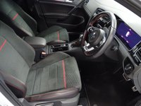 USED 2018 68 VOLKSWAGEN GOLF 2.0 GTI PERFORMANCE TSI DSG 5d 242 BHP SAT NAV PRO CRUISE UPGRADED INTERIOR HEATED SEATS ALLOY UPGRADE