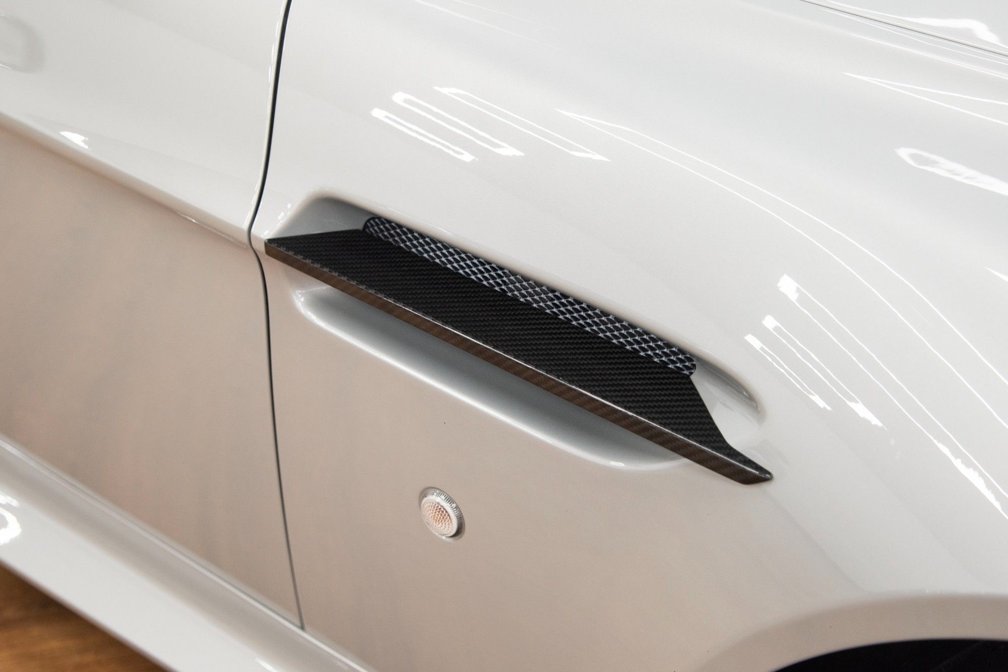 USED 2015 65 ASTON MARTIN VANTAGE 5.9 S V12 