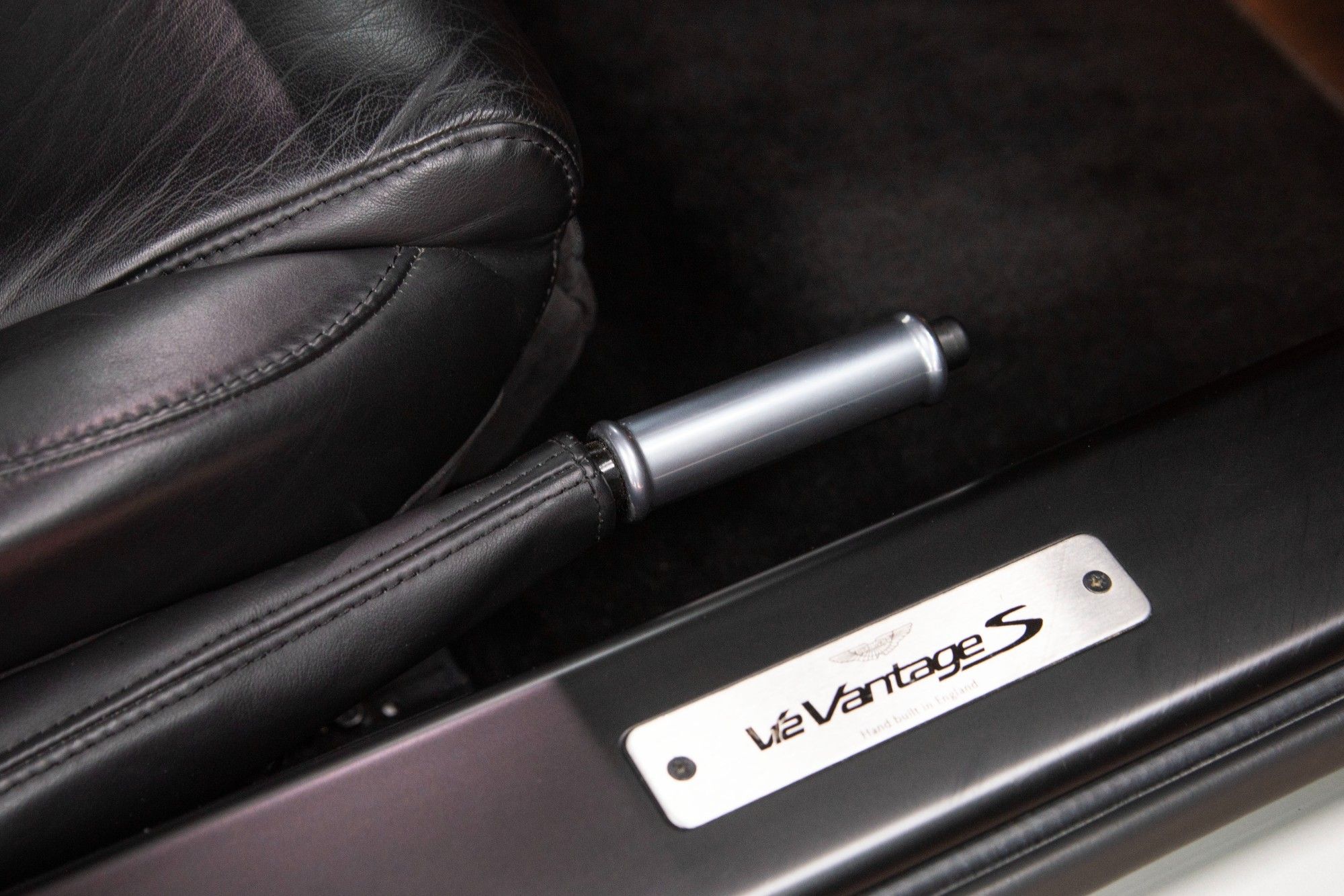 USED 2015 65 ASTON MARTIN VANTAGE 5.9 S V12 