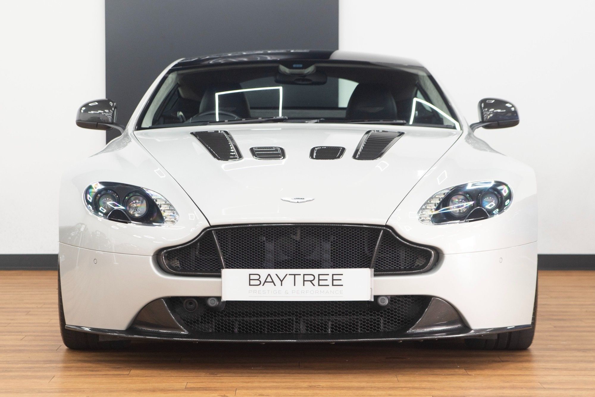 USED 2015 65 ASTON MARTIN VANTAGE 5.9 S V12 