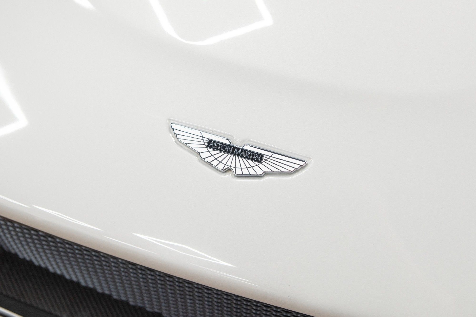 USED 2015 65 ASTON MARTIN VANTAGE 5.9 S V12 