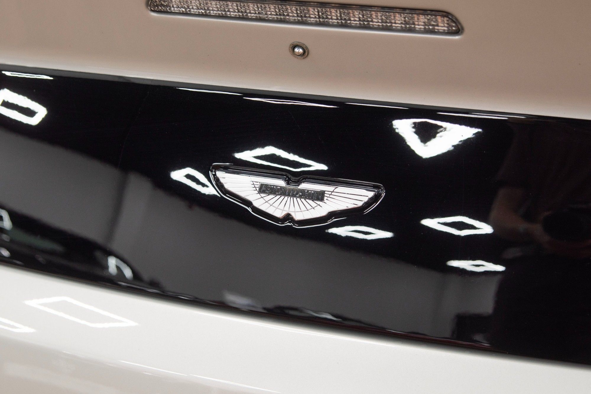 USED 2015 65 ASTON MARTIN VANTAGE 5.9 S V12 