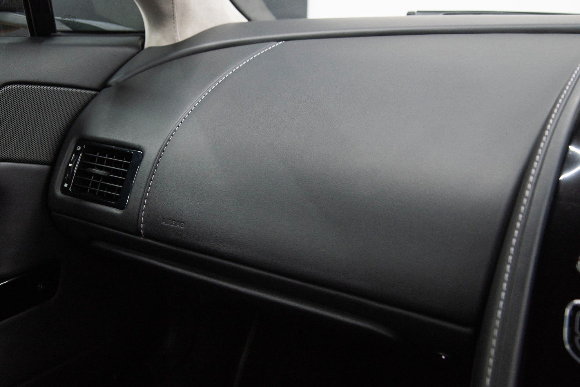 USED 2015 65 ASTON MARTIN VANTAGE 5.9 S V12 