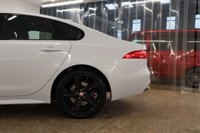 USED 2018 68 JAGUAR XF 2.0 D R-SPORT 4d 177 BHP Selected driving modes including rain, ice and snow. Economy, normal and dynamic mode.
