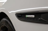 USED 2018 68 JAGUAR XF 2.0 D R-SPORT 4d 177 BHP Selected driving modes including rain, ice and snow. Economy, normal and dynamic mode.