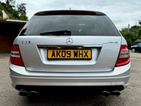 USED 2009 09 MERCEDES C-CLASS 6.2L C63 AMG 5d AUTO 451 BHP 