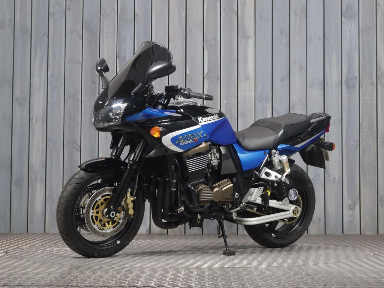 2003 KAWASAKI ZRX1200 BLUE with 5901 miles - Used Motorbikes