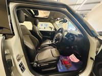 USED 2018 18 MINI HATCH COOPER 1.5 COOPER PANORAMIC 5 DOOR 134 BHP ULEZ EURO 6 PANORAMIC ROOF