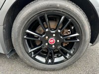 USED 2015 15 JAGUAR XE 2.0 PRESTIGE 4d 178 BHP FRESHLY REFURB ALLOYS &pound;3K XTRAS