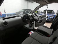 USED 2018 68 PEUGEOT PARTNER 1.6 BLUE HDI PROFESSIONAL L1 100 BHP 3 SEATS SAT NAV APPLE CARPLAY MIRRORLINK AIR CON CRUISE CONTROL PARKING SENSORS TWO OWNERS SERVICE HISTORY