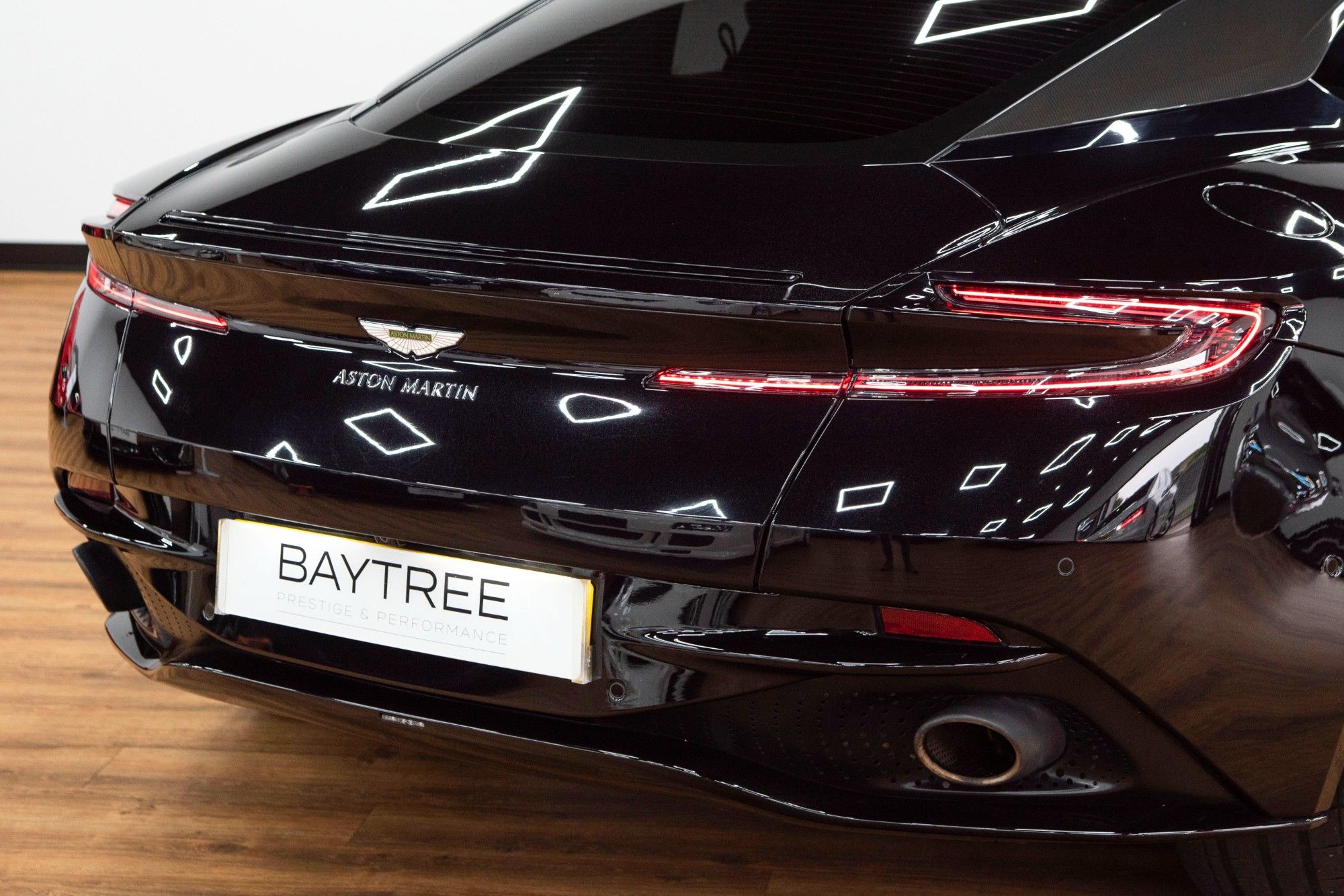 USED 2018 68 ASTON MARTIN DB11 5.2 AMR V12 