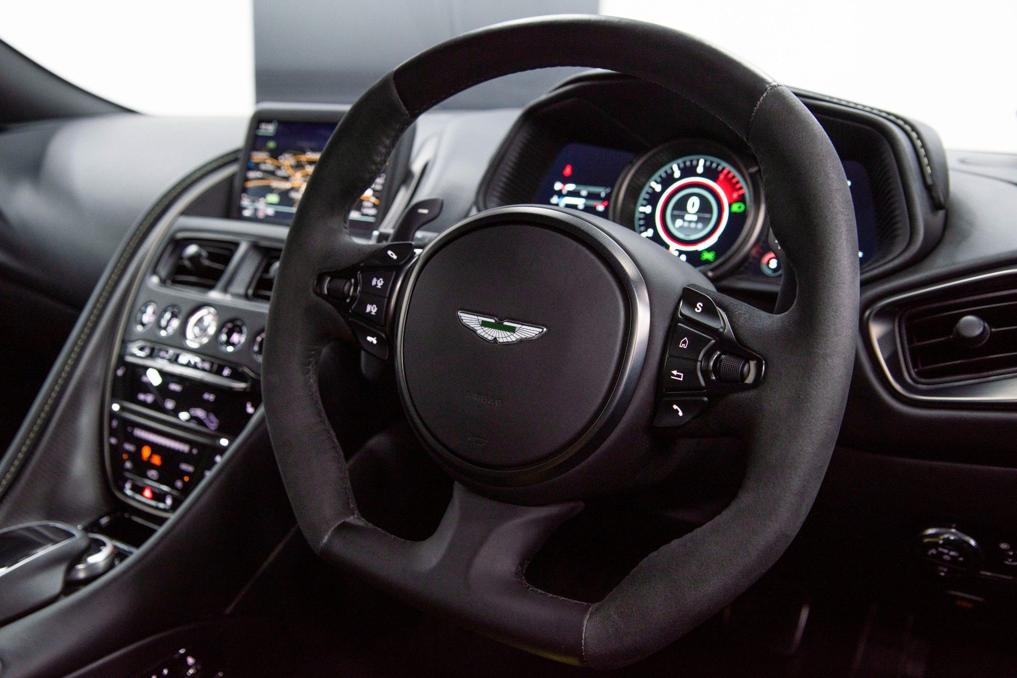 USED 2018 68 ASTON MARTIN DB11 5.2 AMR V12 