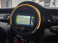 USED 2017 17 MINI HATCH COOPER 2.0 COOPER S 3d 189 BHP 2 FORMER KEEPERS with 12 MONTHS MOT & FULL MINI MAIN DEALER SERVICE HISTORY, STUNNING CAR with OVER &pound;5000 OF EXTRAS inc. CHILLI PACK, SAT NAV, ALLOY UPGRADE, REVERSE CAMERA & MORE