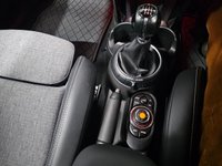 USED 2017 17 MINI HATCH COOPER 2.0 COOPER S 3d 189 BHP 2 FORMER KEEPERS with 12 MONTHS MOT & FULL MINI MAIN DEALER SERVICE HISTORY, STUNNING CAR with OVER &pound;5000 OF EXTRAS inc. CHILLI PACK, SAT NAV, ALLOY UPGRADE, REVERSE CAMERA & MORE