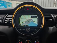 USED 2017 17 MINI HATCH COOPER 2.0 COOPER S 3d 189 BHP 2 FORMER KEEPERS with 12 MONTHS MOT & FULL MINI MAIN DEALER SERVICE HISTORY, STUNNING CAR with OVER &pound;5000 OF EXTRAS inc. CHILLI PACK, SAT NAV, ALLOY UPGRADE, REVERSE CAMERA & MORE