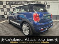 USED 2017 17 MINI HATCH COOPER 2.0 COOPER S 3d 189 BHP 2 FORMER KEEPERS with 12 MONTHS MOT & FULL MINI MAIN DEALER SERVICE HISTORY, STUNNING CAR with OVER &pound;5000 OF EXTRAS inc. CHILLI PACK, SAT NAV, ALLOY UPGRADE, REVERSE CAMERA & MORE