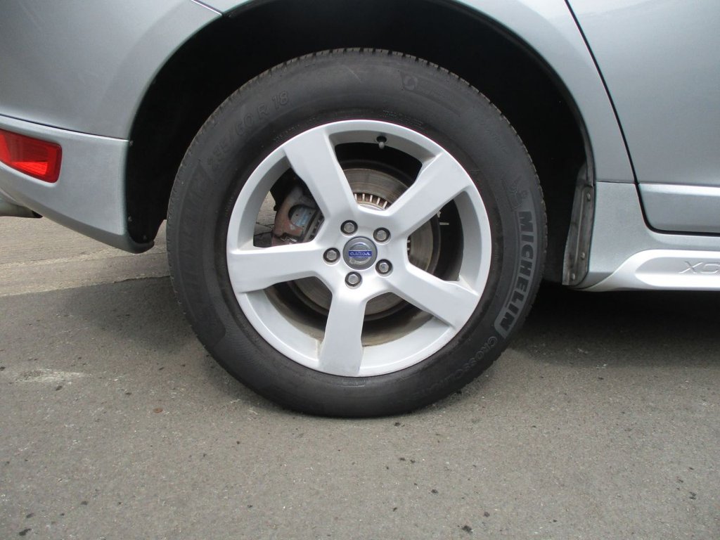 USED 2012 62 VOLVO XC60 2.4 D5 R-DESIGN AWD 5d 212 BHP LOW MILEAGE/ FULL SERVICE HISTORY