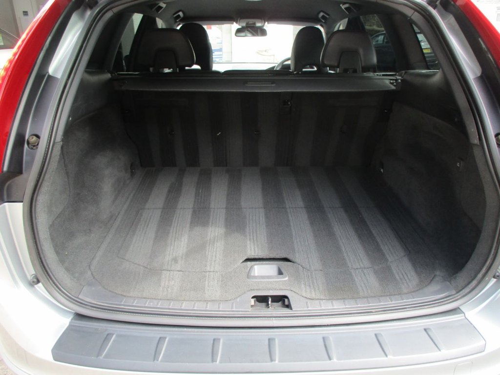 USED 2012 62 VOLVO XC60 2.4 D5 R-DESIGN AWD 5d 212 BHP LOW MILEAGE/ FULL SERVICE HISTORY