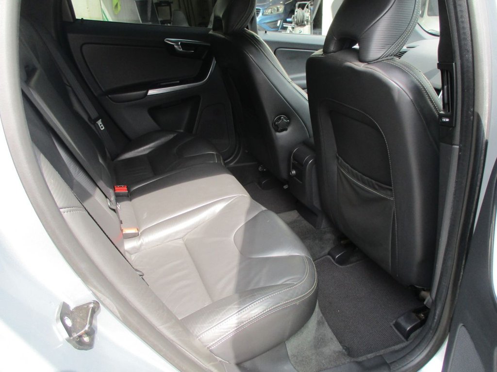 USED 2012 62 VOLVO XC60 2.4 D5 R-DESIGN AWD 5d 212 BHP LOW MILEAGE/ FULL SERVICE HISTORY