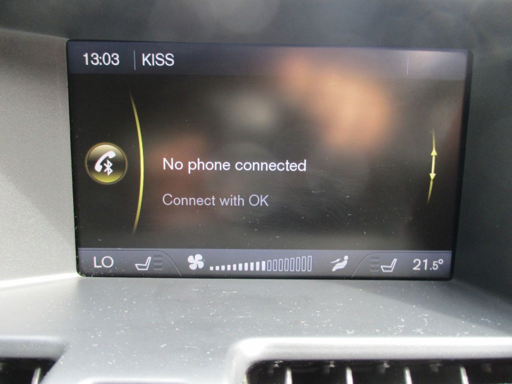 USED 2012 62 VOLVO XC60 2.4 D5 R-DESIGN AWD 5d 212 BHP LOW MILEAGE/ FULL SERVICE HISTORY
