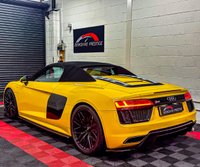 USED 2018 R AUDI R8 5.2 SPYDER V10 QUATTRO 2d 533 BHP 