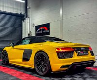 USED 2018 R AUDI R8 5.2 SPYDER V10 QUATTRO 2d 533 BHP 