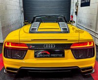 USED 2018 R AUDI R8 5.2 SPYDER V10 QUATTRO 2d 533 BHP 